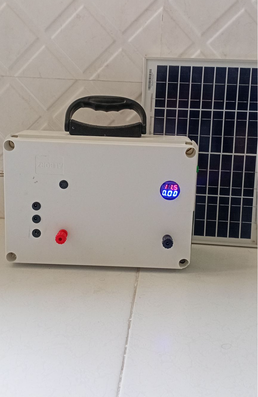 پکیج خورشیدی قابل حمل مناسب روشنایی شارژ مودم کارتخوان