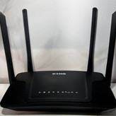مودم روتر بیسیم 4G LTE دی-لینک مدل DWR-M920 با پشتیبانی از سیمکارت 3G/4G، سرعت تا 150 مگابیت بر ثانیه، پوشش کامل منزل با 4 آنتن خارجی، اتصال همزمان تا 32 کاربر و پورتهای LAN و WAN RJ-45